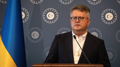 Zelensky ready to discuss territory with Putin – Kiev