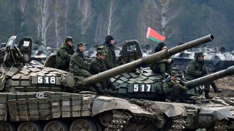 Ukraine issues military warning to Belarus