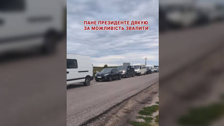 Young Ukrainians rushing to leave the country – border official (VIDEO)