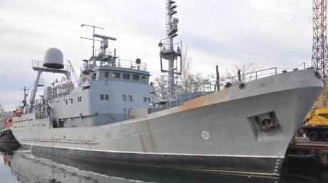 Russian forces sink Ukrainian warship – MOD
