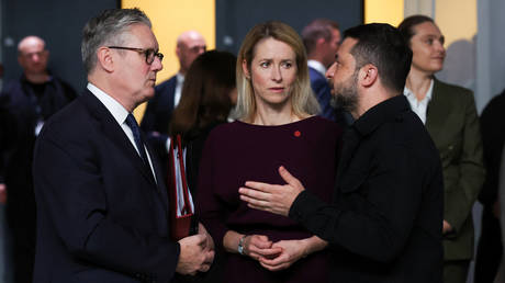 FILE PHOTO: Keir Starmer, Kaja Kallas and Vladimir Zelensky.