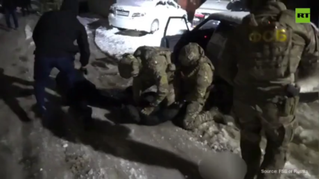 Terror plot targeting Russian schoolchildren foiled – FSB (VIDEO)