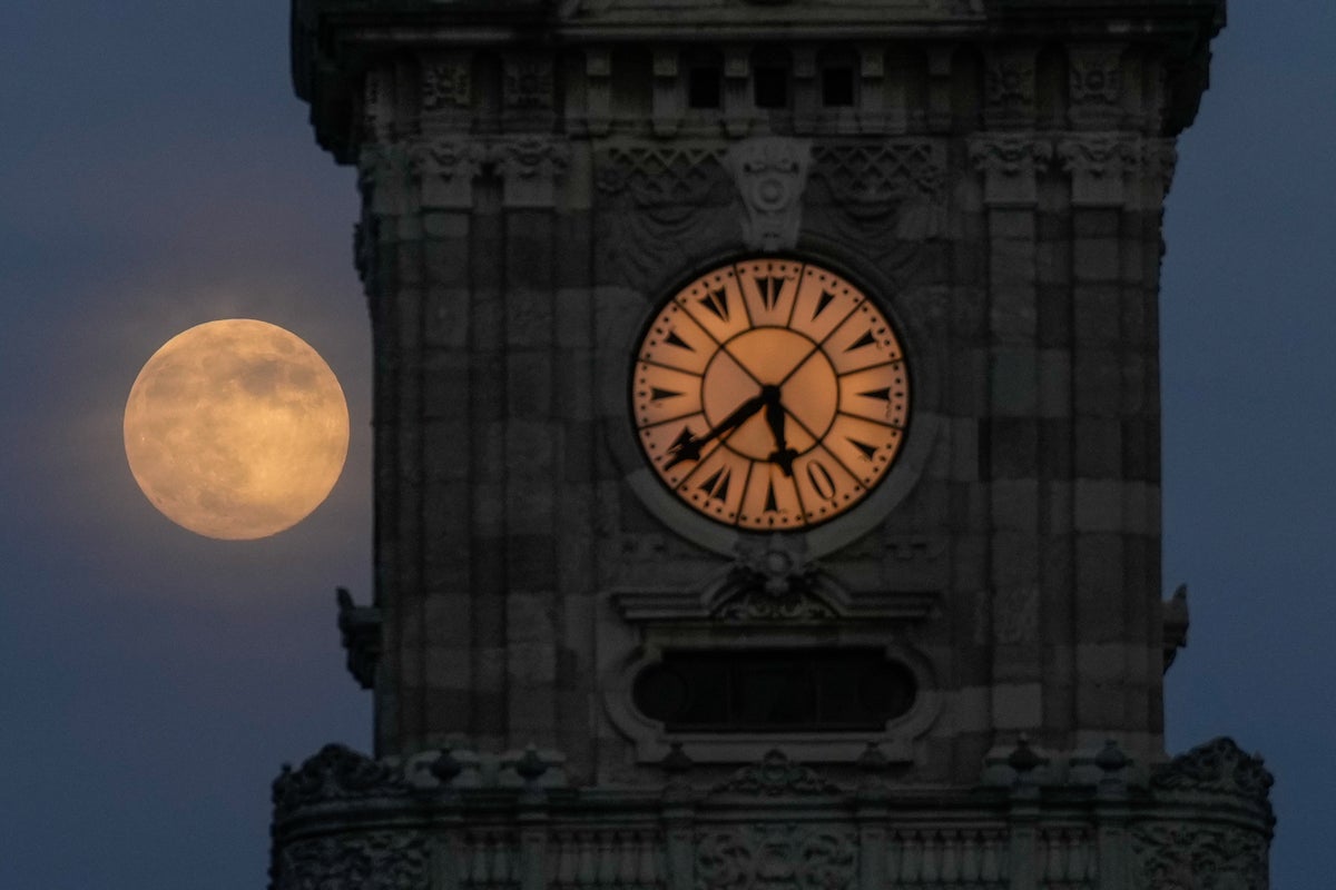 Wolf supermoon: How and when to see the first full moon of 2026