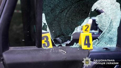Ukrainian press gang attacked with assault rifle (PHOTOS)