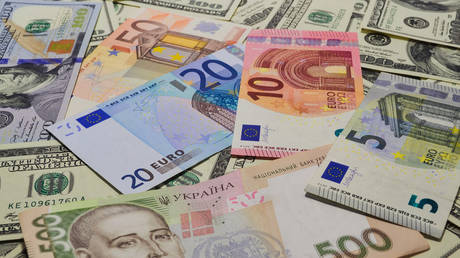 Billions moved out of Ukraine in suspected capital flight fraud
